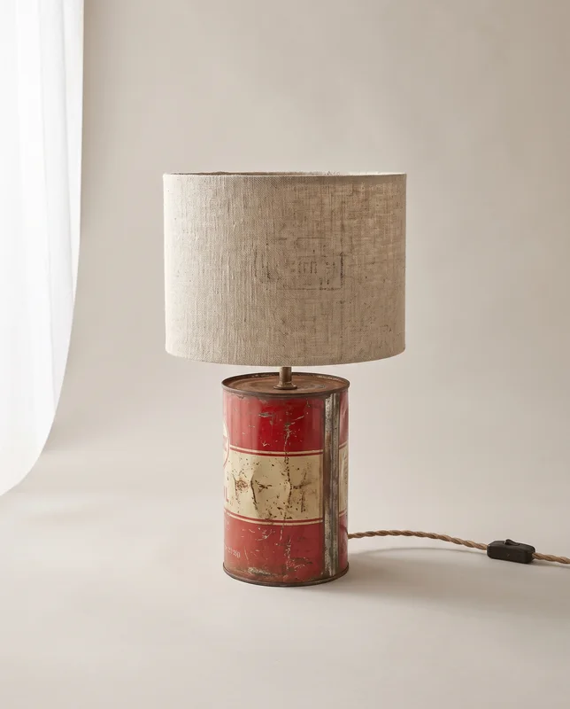 Lampe « Bidon », vue de trois quarts